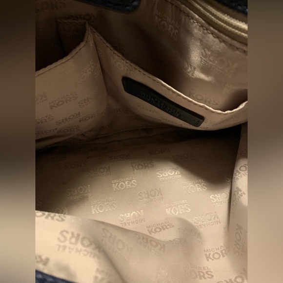 Michael Michael Kors Navy Blue Shoulder Bag - Picture 16 of 16